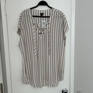 TORRID Classy striped Top 1X 14-16